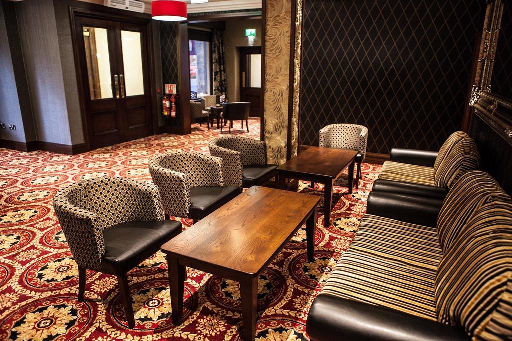 Dillon'S Hotel Летеркени Екстериор снимка