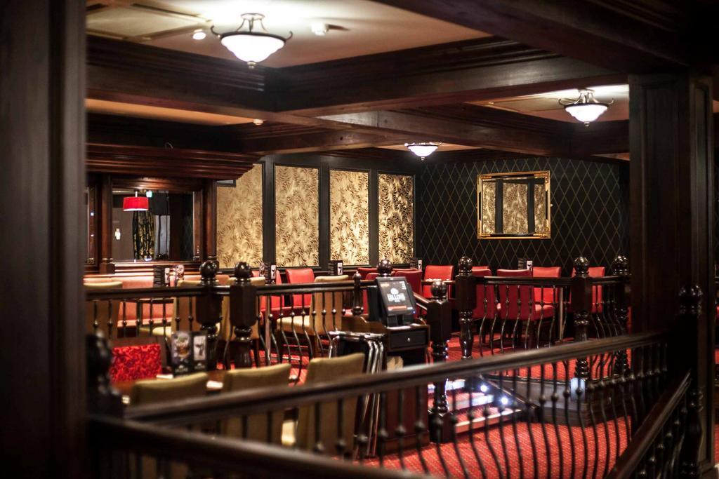 Dillon'S Hotel Летеркени Екстериор снимка