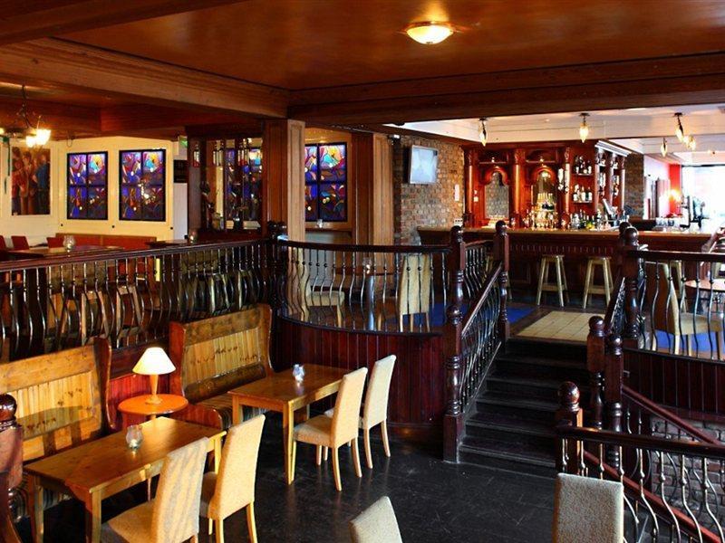 Dillon'S Hotel Летеркени Екстериор снимка